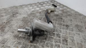 Gebruikte Hoofdremcilinder Ford Fiesta 6 (JA8) 1.25 16V Prijs € 26,25 Margeregeling aangeboden door Binckhorst BV