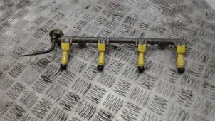 Gebruikte Injector brug Toyota Avensis Verso (M20) 2.0 16V VVT-i D-4 Prijs € 105,00 Margeregeling aangeboden door Binckhorst BV