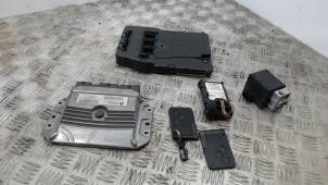 Gebruikte Contactslot + computer Renault Scénic II (JM) 2.0 16V Prijs € 131,25 Margeregeling aangeboden door Binckhorst BV