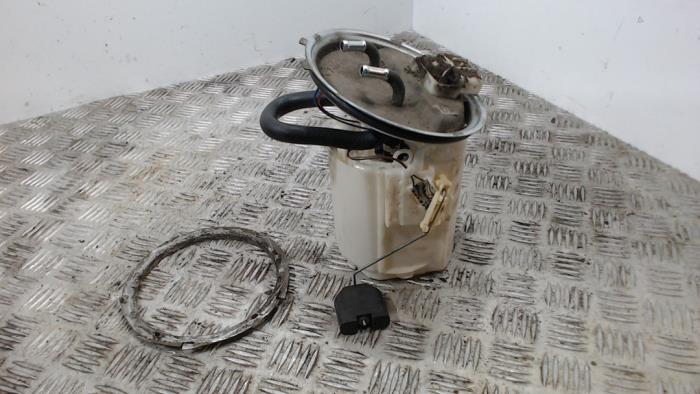 Gebruikte Tank element Pomp Opel Corsa B (73/78/79) 1.2i 16V Prijs € 36,75 Margeregeling aangeboden door Binckhorst BV
