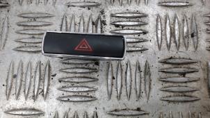 Gebruikte Alarmlicht Schakelaar Ford Galaxy (WA6) 2.0 TDCi 16V Prijs € 10,50 Margeregeling aangeboden door Binckhorst BV