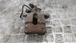 Gebruikte Remklauw (Tang) links-achter Renault Megane III Berline (BZ) 1.5 dCi 110 Prijs € 31,50 Margeregeling aangeboden door Binckhorst BV