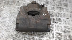 Gebruikte Remklauw (Tang) links-voor Renault Megane III Berline (BZ) 1.5 dCi 110 Prijs € 21,00 Margeregeling aangeboden door Binckhorst BV