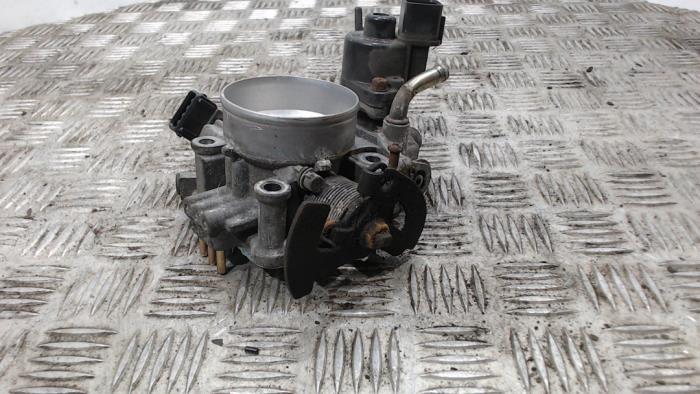 Gebruikte Gasklephuis Mitsubishi Colt (CJ) 1.3 GL,GLX 12V Prijs € 36,75 Margeregeling aangeboden door Binckhorst BV
