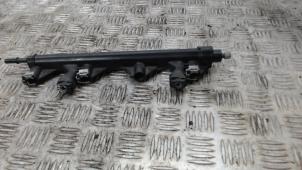 Gebruikte Injector brug Citroen DS3 Cabrio (SB) 1.6 16V VTi 120 Prijs € 36,75 Margeregeling aangeboden door Binckhorst BV