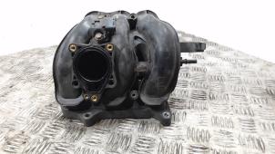 Gebruikte Inlaatspruitstuk Toyota Aygo (B10) 1.0 12V VVT-i Prijs € 26,25 Margeregeling aangeboden door Binckhorst BV