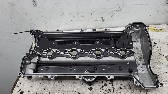 Gebruikte Kleppendeksel Toyota Avensis Wagon (T27) 2.2 16V D-4D-F 150 Prijs € 36,75 Margeregeling aangeboden door Binckhorst BV