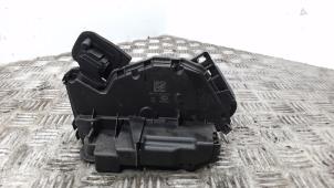 Gebruikte Deurslot Mechaniek 4Deurs rechts-achter Volkswagen Golf VII Variant (AUVV) 1.6 TDI BMT 16V Prijs € 36,75 Margeregeling aangeboden door Binckhorst BV