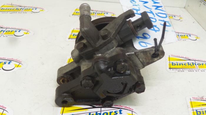 Stuurbekrachtiging Pomp van een Hyundai Lantra/Elantra II 1.6i GLS 16V 1996