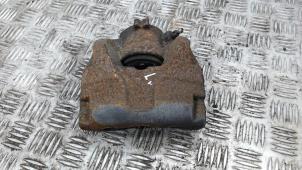 Gebruikte Remklauw (Tang) links-voor Renault Megane III Berline (BZ) 1.5 dCi 110 Prijs € 26,25 Margeregeling aangeboden door Binckhorst BV