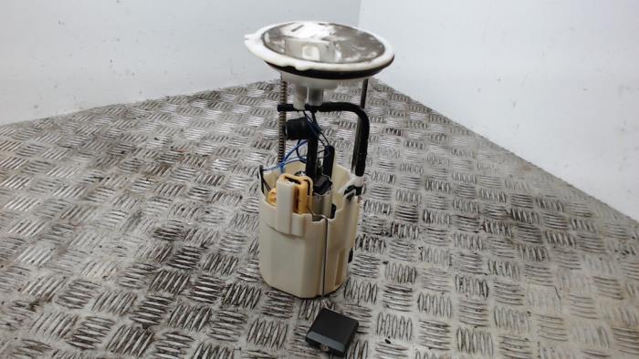 Gebruikte Tank element Pomp Mercedes A (W169) 2.0 A-180 CDI 16V Prijs € 42,00 Margeregeling aangeboden door Binckhorst BV