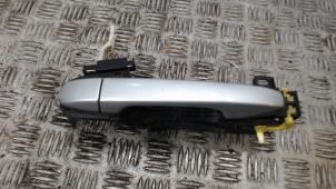Gebruikte Portiergreep 4Deurs rechts-achter Toyota Avensis Wagon (T27) 2.2 16V D-4D-F 150 Prijs € 15,75 Margeregeling aangeboden door Binckhorst BV