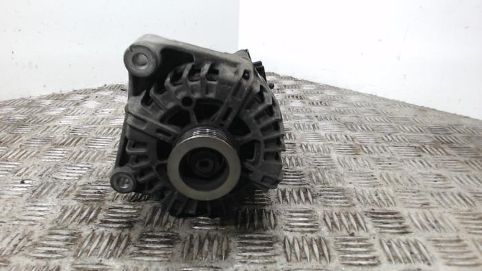 Gebruikte Dynamo BMW 1 serie (E87/87N) 118d 16V Prijs € 52,50 Margeregeling aangeboden door Binckhorst BV
