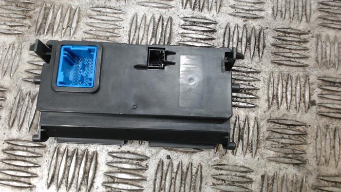 Gebruikte Computer Kachel Peugeot 508 (8D) 1.6 THP 16V Prijs € 36,75 Margeregeling aangeboden door Binckhorst BV