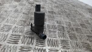 Gebruikte Ruitensproeierpomp voor Dacia Lodgy (JS) 1.5 dCi FAP Prijs € 10,50 Margeregeling aangeboden door Binckhorst BV