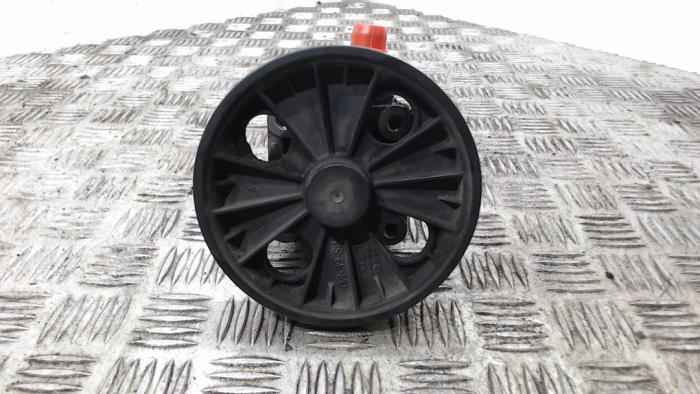 Gebruikte Pomp Servo Volvo XC90 I 2.4 D5 20V Prijs € 78,75 Margeregeling aangeboden door Binckhorst BV