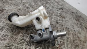 Gebruikte Hoofdremcilinder Kia Venga 1.6 CVVT 16V Prijs € 26,25 Margeregeling aangeboden door Binckhorst BV