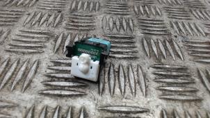 Gebruikte Lichtsensor Kia Venga 1.6 CVVT 16V Prijs € 15,75 Margeregeling aangeboden door Binckhorst BV