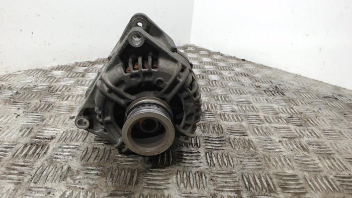 Gebruikte Dynamo Opel Meriva (A) 1.6 16V Prijs € 42,00 Margeregeling aangeboden door Binckhorst BV