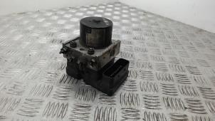 Gebruikte ABS Pomp Volkswagen Caddy III (2KA,2KH,2CA,2CH) 1.9 TDI Prijs € 52,50 Margeregeling aangeboden door Binckhorst BV