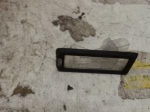 Gebruikte Kenteken Verlichting Renault Grand Scénic III (JZ) 1.4 16V TCe 130 Prijs € 10,50 Margeregeling aangeboden door Binckhorst BV