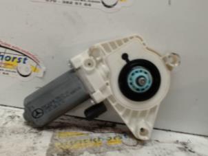 Gebruikte Portierruitmotor Mercedes A (W169) 2.0 A-180 CDI 16V Prijs € 21,00 Margeregeling aangeboden door Binckhorst BV