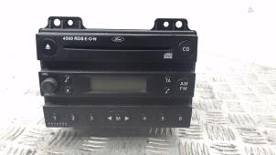 Gebruikte Radio CD Speler Ford Fiesta 5 (JD/JH) 1.4 16V Prijs € 47,25 Margeregeling aangeboden door Binckhorst BV