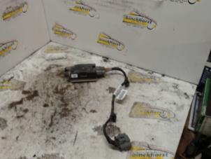 Gebruikte Brandstofpomp module Renault Master III (FV) 2.3 dCi 135 16V FWD Prijs € 42,00 Margeregeling aangeboden door Binckhorst BV