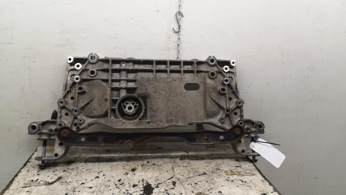 Subframe van een Skoda Octavia Combi (1Z5) 1.6 TDI Greenline 2013