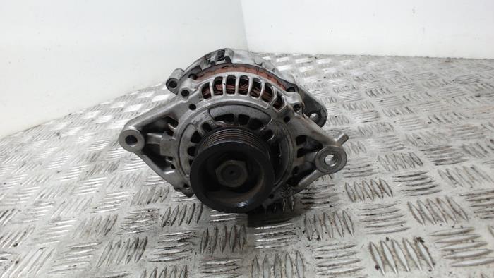 Gebruikte Dynamo Nissan Almera Tino (V10M) 1.8 16V Prijs € 36,75 Margeregeling aangeboden door Binckhorst BV