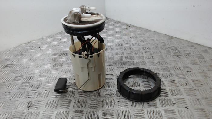 Gebruikte Tank element Pomp Nissan Almera Tino (V10M) 1.8 16V Prijs € 36,75 Margeregeling aangeboden door Binckhorst BV