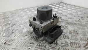 Gebruikte ABS Pomp Ford Transit 2.2 TDCi 16V Prijs € 315,00 Margeregeling aangeboden door Binckhorst BV