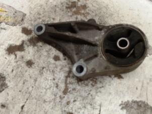 Gebruikte Motorsteun Opel Meriva 1.4 Turbo 16V ecoFLEX Prijs € 21,00 Margeregeling aangeboden door Binckhorst BV