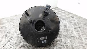 Gebruikte Rembekrachtiger Mitsubishi Space Star (A0) 1.0 12V Prijs € 42,00 Margeregeling aangeboden door Binckhorst BV