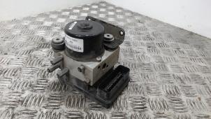 Gebruikte ABS Pomp Ssang Yong Rexton 2.7 Xdi RX/RJ 270 16V Prijs € 183,75 Margeregeling aangeboden door Binckhorst BV