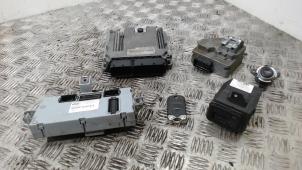 Gebruikte Kontaktslot + computer Alfa Romeo 159 (939AX) 2.2 JTS 16V Prijs € 183,75 Margeregeling aangeboden door Binckhorst BV