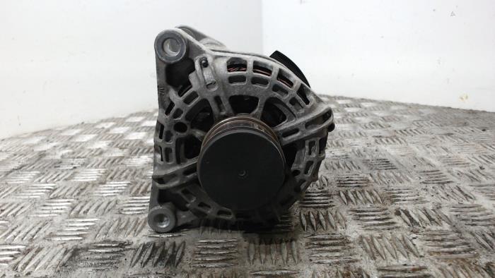Gebruikte Dynamo Peugeot 208 I (CA/CC/CK/CL) 1.2 12V e-THP PureTech 110 Prijs € 52,50 Margeregeling aangeboden door Binckhorst BV