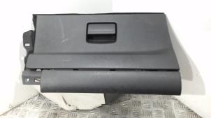 Gebruikte Handschoenenkastje Ford S-Max (GBW) 2.0 TDCi 16V 136 Prijs € 31,50 Margeregeling aangeboden door Binckhorst BV