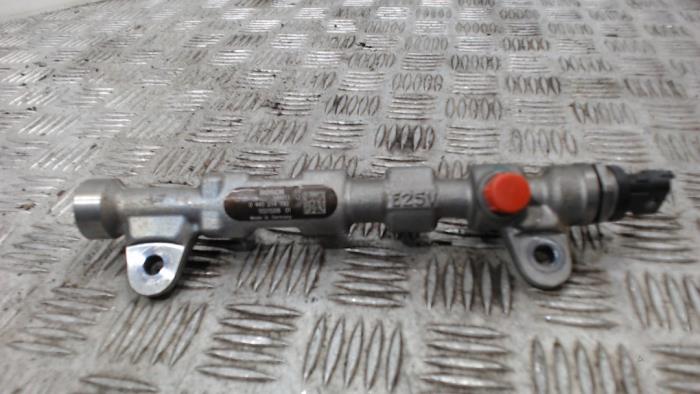 Gebruikte Common rail (Injectie) Fiat Doblo Cargo (263) 1.6 D Multijet Prijs € 36,75 Margeregeling aangeboden door Binckhorst BV