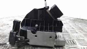 Gebruikte Portierslot Mechaniek 2deurs rechts Ford Transit 2.2 TDCi 16V Prijs € 52,50 Margeregeling aangeboden door Binckhorst BV