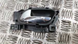 Gebruikte Deurgreep 4Deurs links-voor Peugeot 308 SW (4E/H) 1.6 HDi FAP Prijs € 10,50 Margeregeling aangeboden door Binckhorst BV