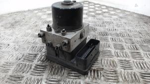 Gebruikte ABS Pomp Volvo V50 (MW) 2.4 D5 20V Autom.. Prijs € 52,50 Margeregeling aangeboden door Binckhorst BV