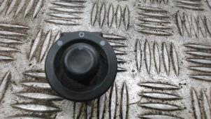 Gebruikte Spiegel Schakelaar Opel Vivaro 1.6 CDTI BiTurbo 120 Prijs € 10,50 Margeregeling aangeboden door Binckhorst BV