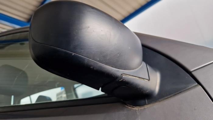 Buitenspiegel rechts van een Hyundai i10 (F5) 1.1i 12V 2010