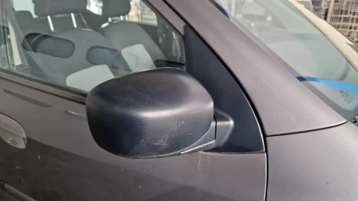 Buitenspiegel rechts van een Hyundai i10 (F5) 1.1i 12V 2010