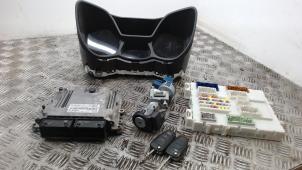 Gebruikte Kontaktslot + computer Ford Transit Connect (PJ2) 1.5 TDCi Prijs € 210,00 Margeregeling aangeboden door Binckhorst BV