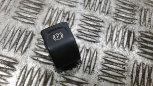 Gebruikte Handrem schakelaar Opel Meriva 1.4 Turbo 16V ecoFLEX Prijs € 10,50 Margeregeling aangeboden door Binckhorst BV