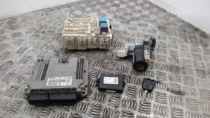 Gebruikte Kontaktslot + computer Toyota Yaris II (P9) 1.4 D-4D Prijs € 141,75 Margeregeling aangeboden door Binckhorst BV