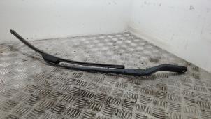 Gebruikte Ruitenwisserarm voor BMW X5 (E53) 3.0d 24V Prijs € 15,75 Margeregeling aangeboden door Binckhorst BV