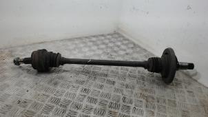 Gebruikte Aandrijfas links-achter Mercedes E (W211) 1.8 E-200 Kompressor 16V Prijs € 31,50 Margeregeling aangeboden door Binckhorst BV